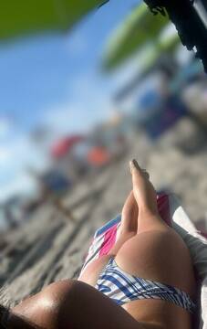 Public Photo of CallMeDalia